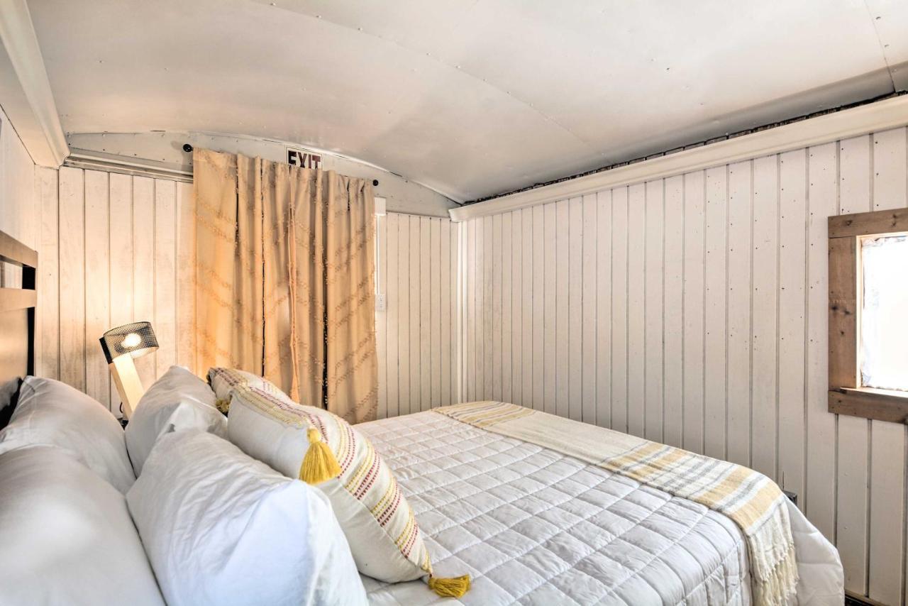 Unique Joplin Gem Converted Train Car Studio Bagian luar foto